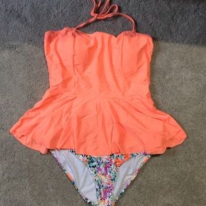 👙 Peplum Tankini with High Waisted Bottom